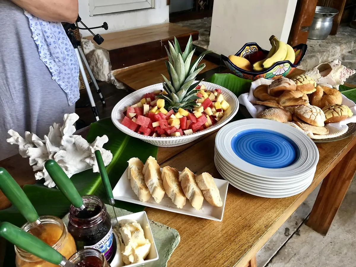 La Floresta Bed and Breakfast Cancún Bed & Breakfast