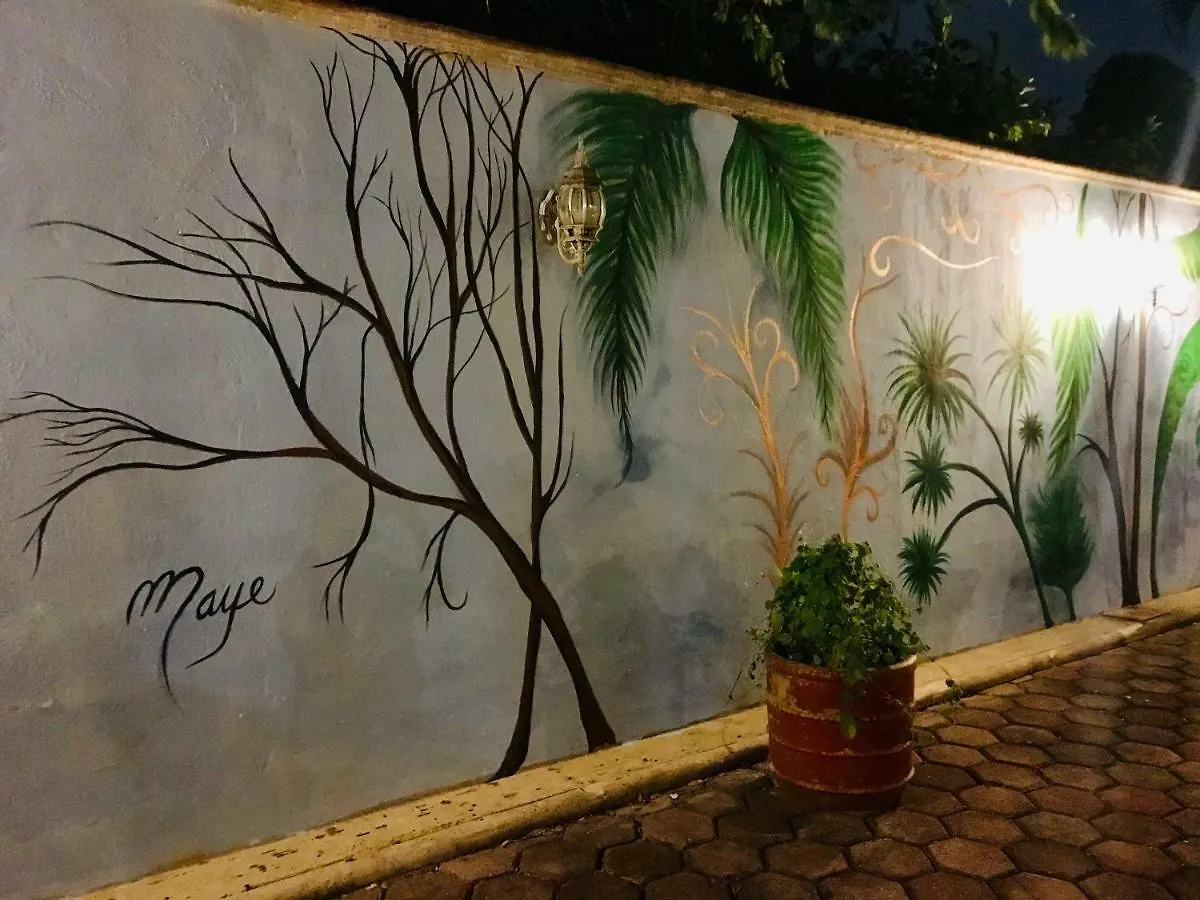 La Floresta Bed & Breakfast Cancun 0*,