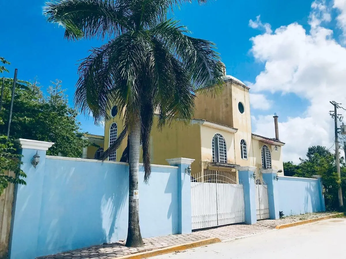 La Floresta Bed & Breakfast Cancun